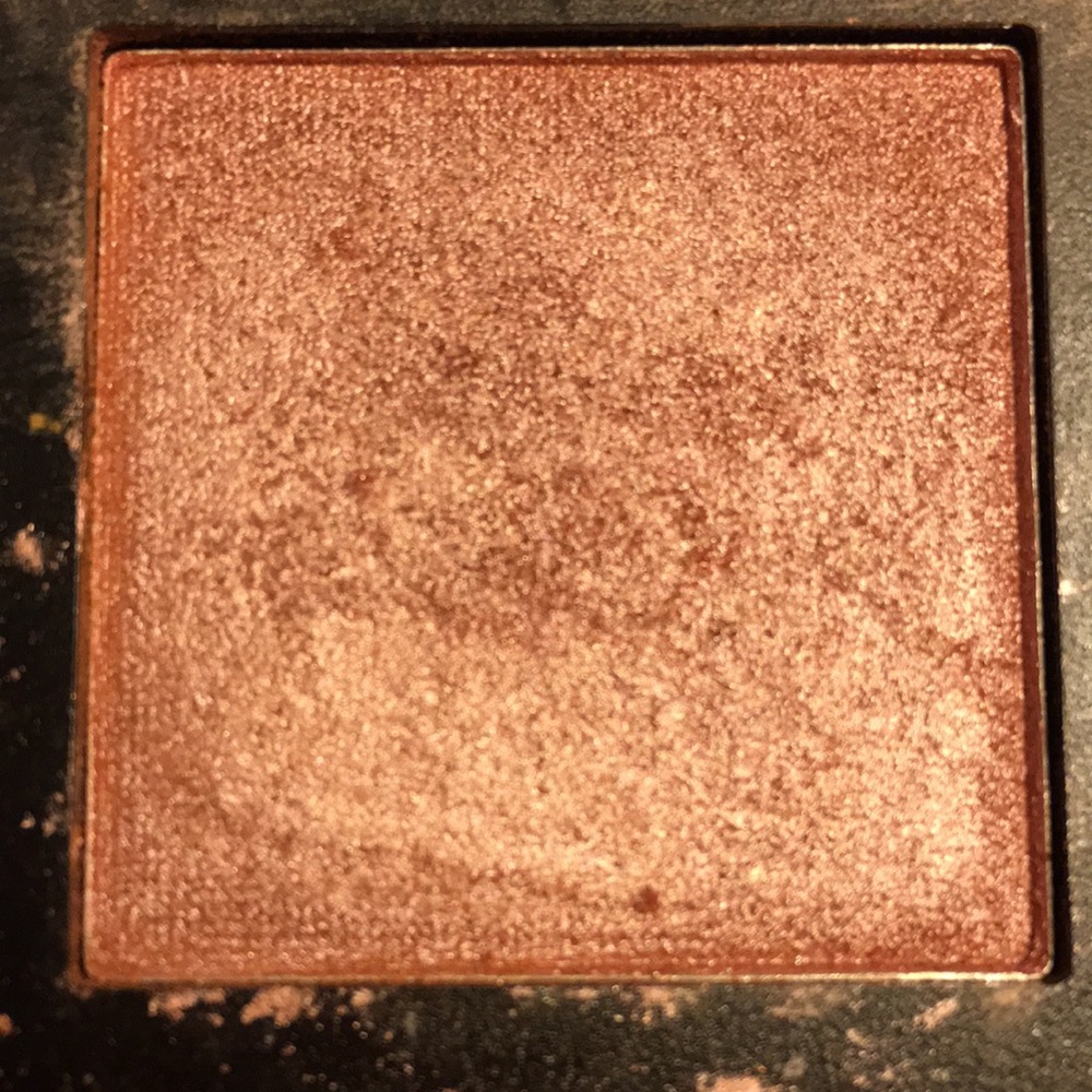 Makeup - Picture 10 of 13